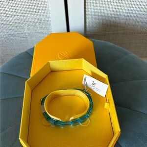 Swarovski baby blue adjustable bracelet new with tags 🏷️ 🔥🔥🔥🔥🔥🔥🔥